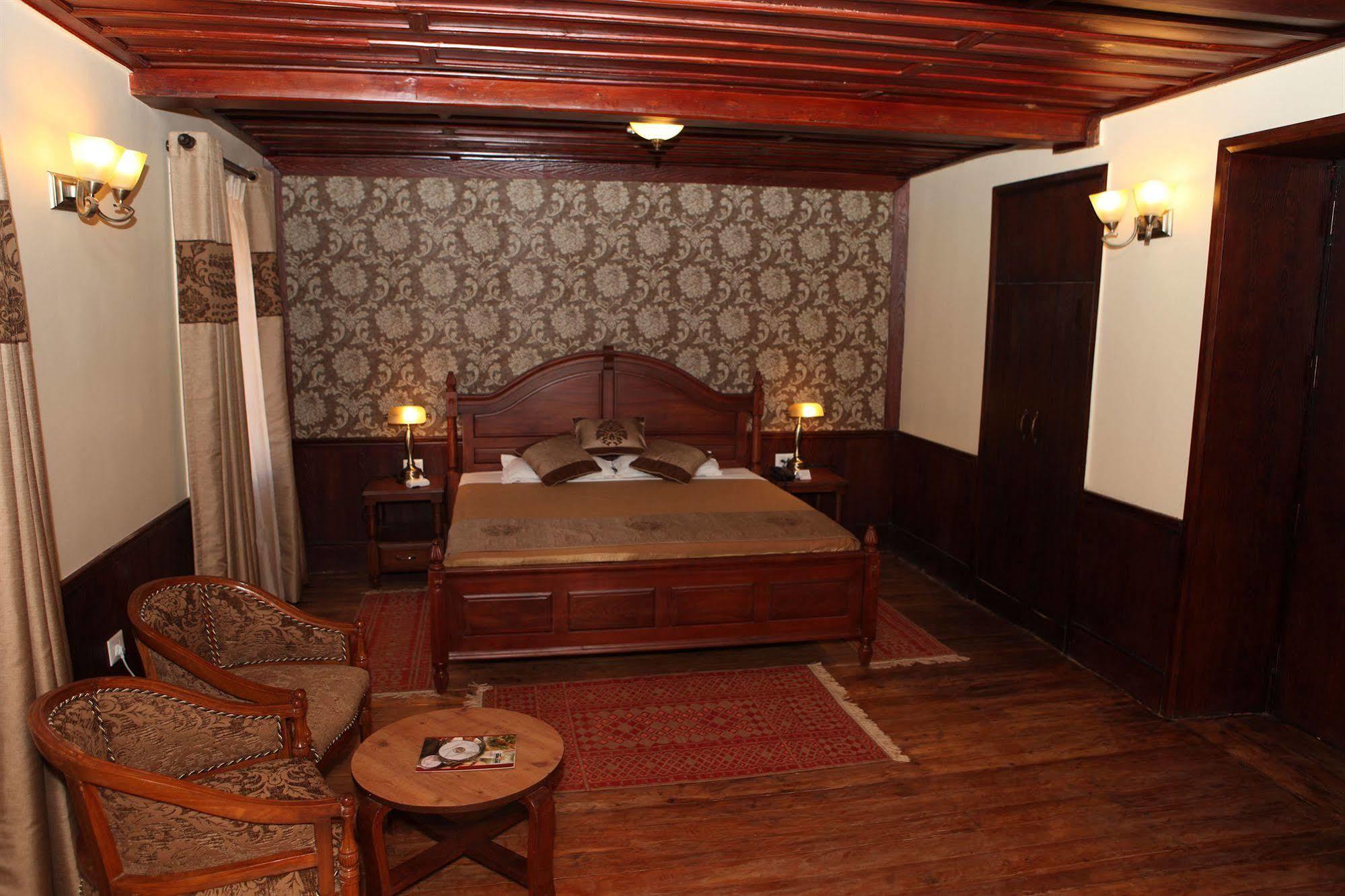 Hotel Chevron Fairhavens, Nainital Exterior foto